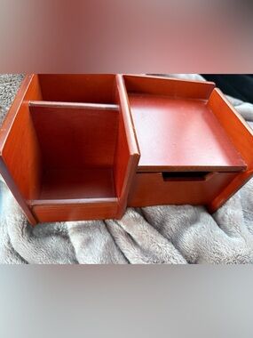 Classic Brown Wooden Rolodex Organizer with Multiple Compartments